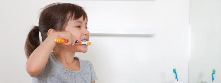 child brushing teeth 1